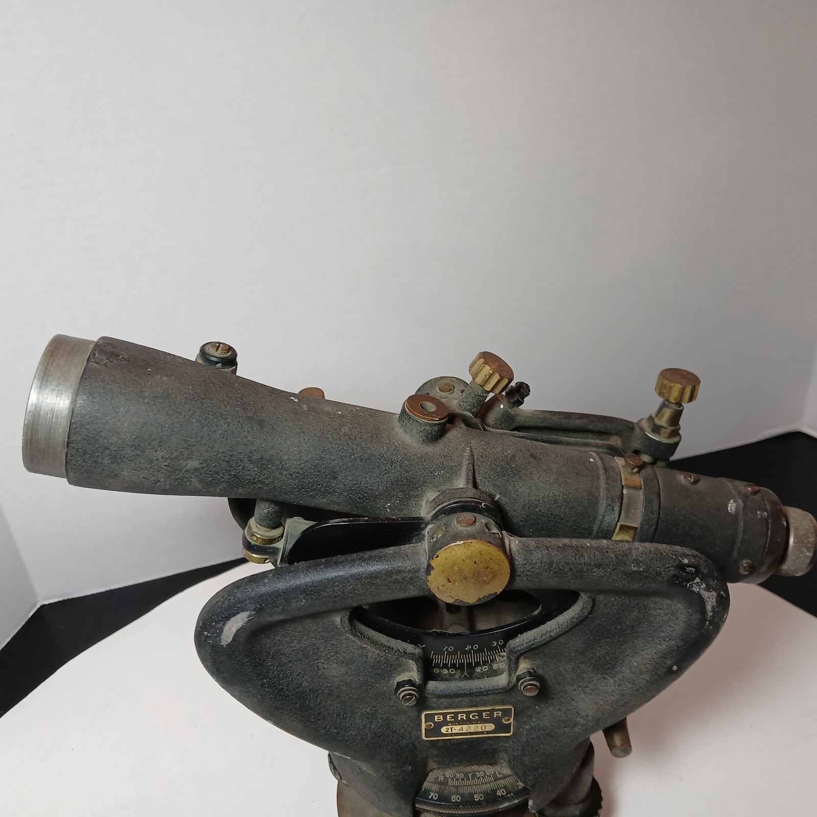 Vintage Berger Engineering Instruments Surveying Transit 2T-4220