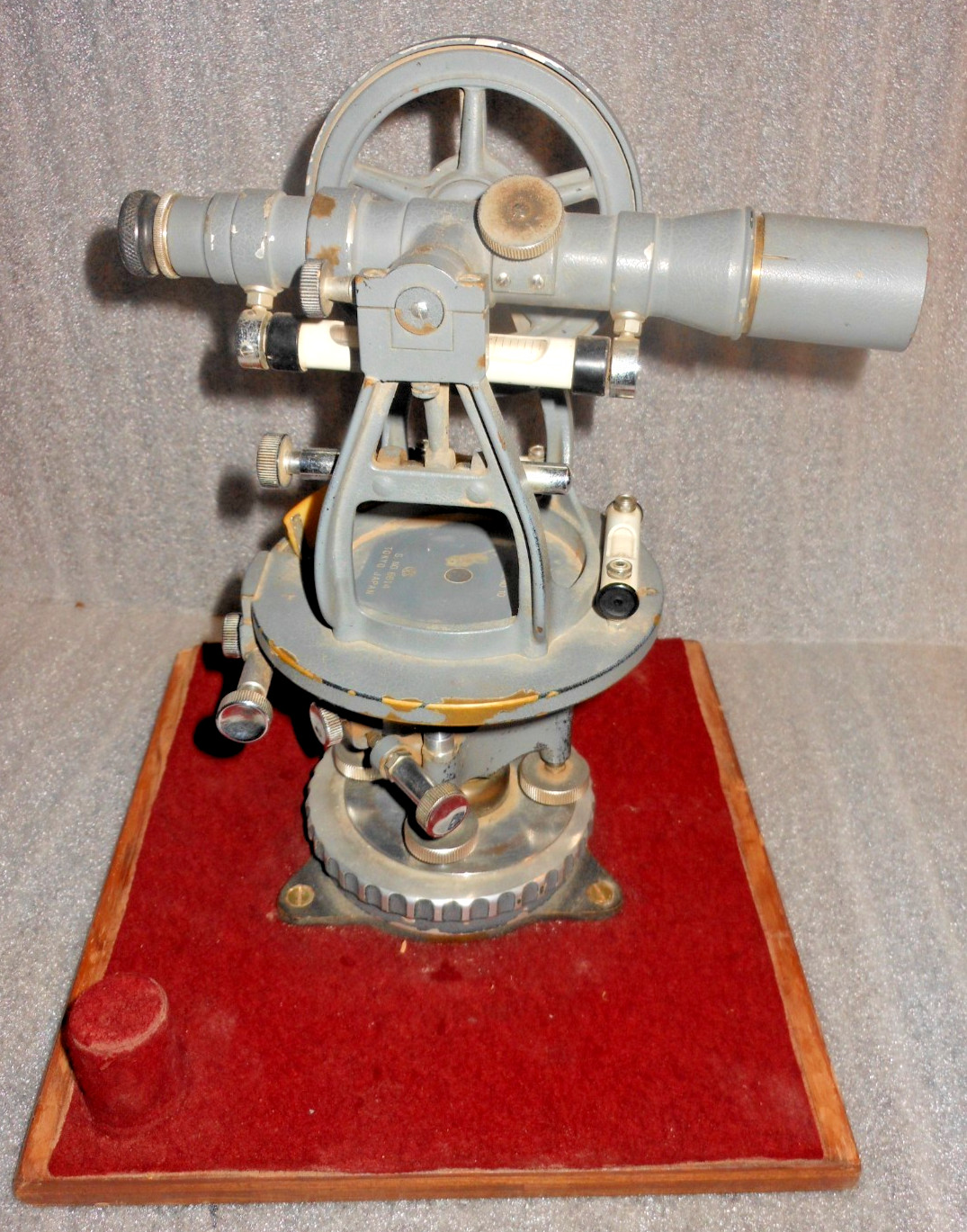 Vintage Eagle Model 10 Surveyor Transit Level w/Oak Carry Case made in Japan