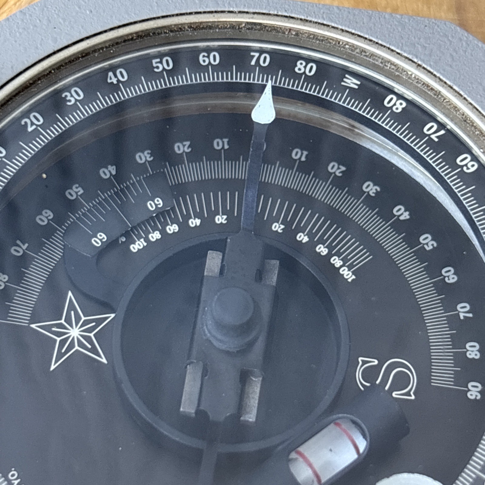 VINTAGE BRUNTON COMPASS POCKET TRANSIT COMPASS W/ ORIGINAL LEATHER CASE