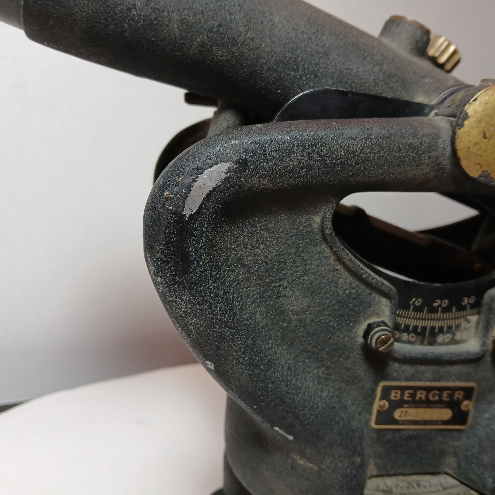 Vintage Berger Engineering Instruments Surveying Transit 2T-4220