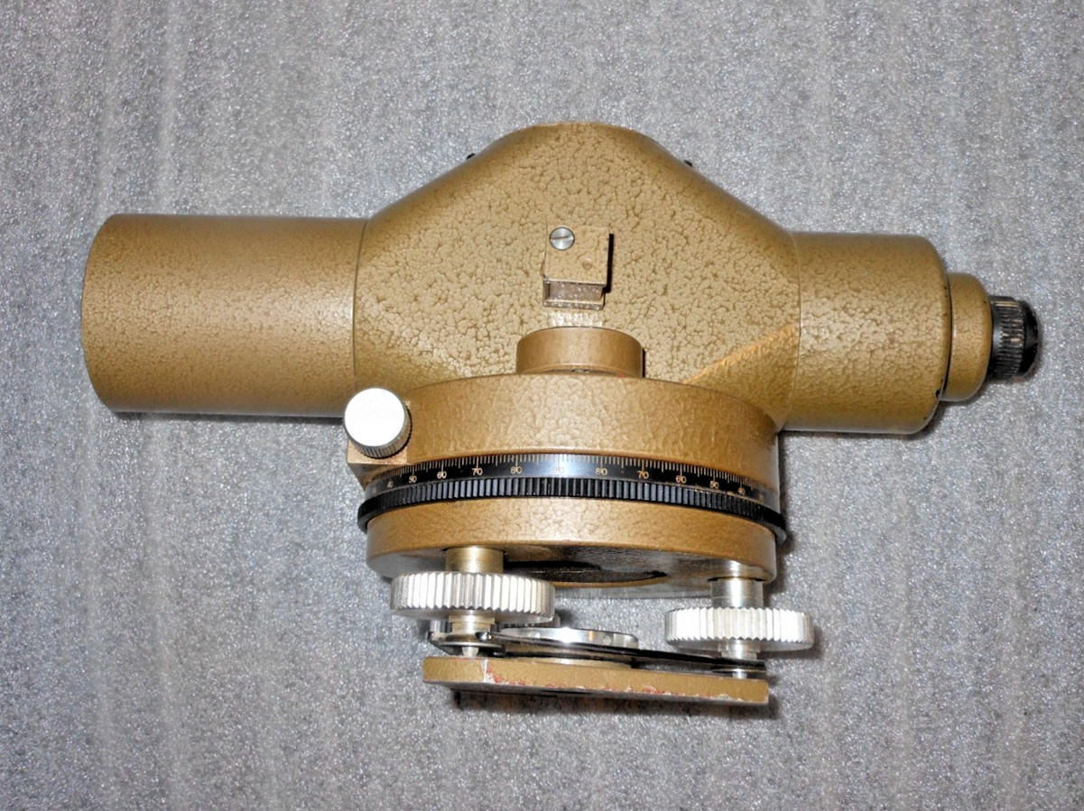 Vintage THS Auto Surveyor Transit Level Model #57-7805 made in Japan