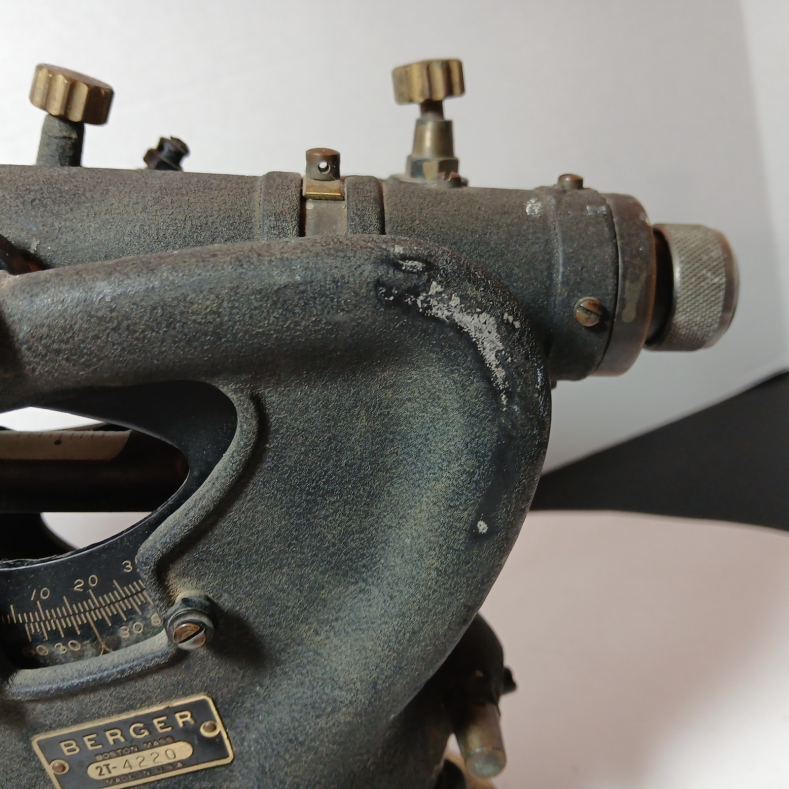 Vintage Berger Engineering Instruments Surveying Transit 2T-4220