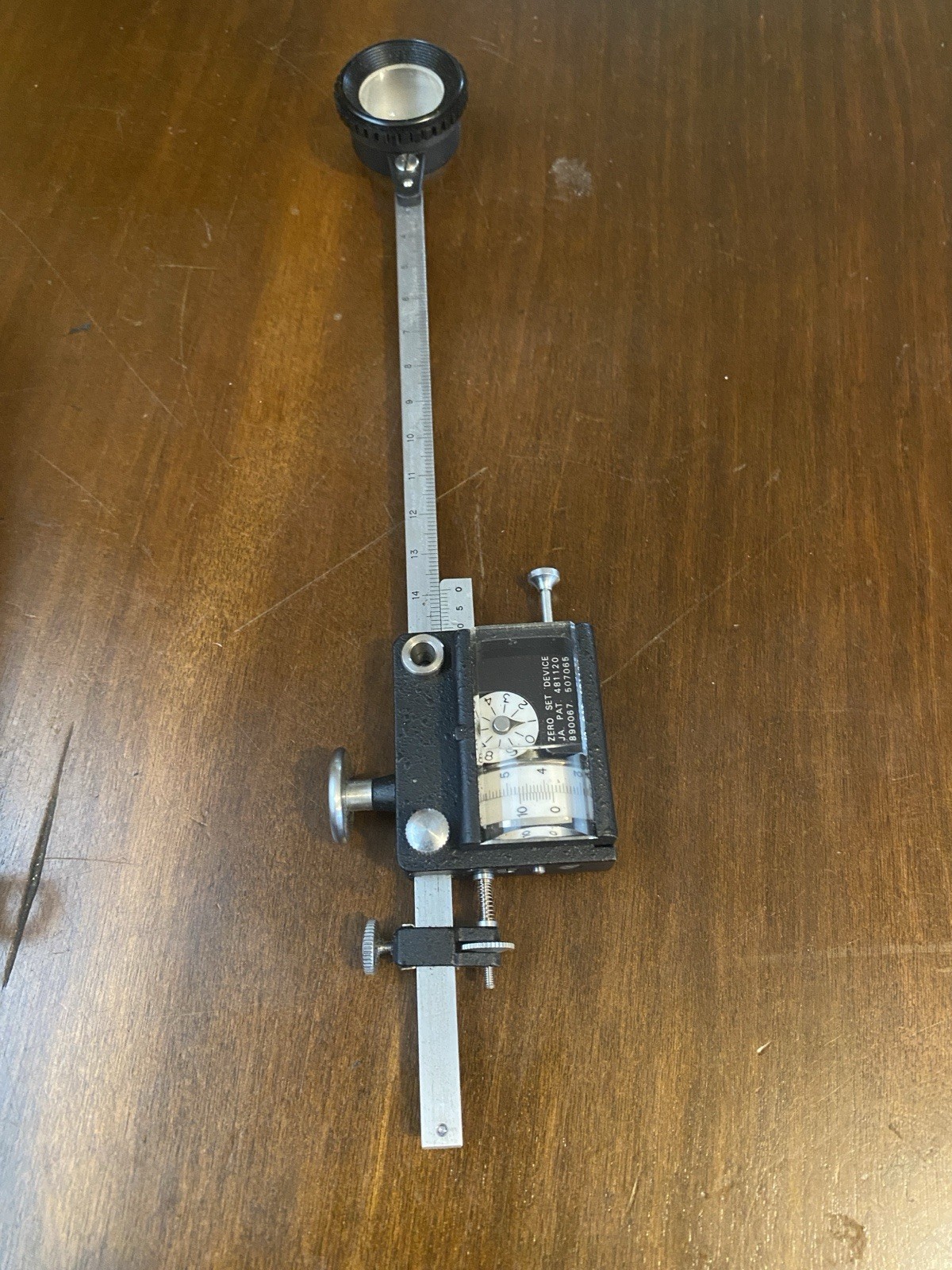 Koizumi planimeter with optical tracer zero setting polar compensation No. 36426