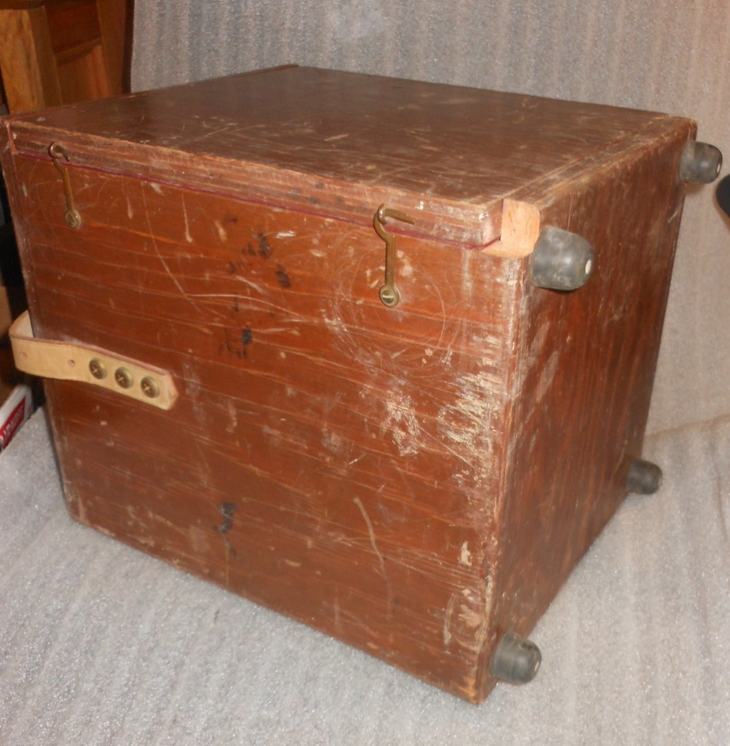 Vintage Eagle Model 10 Surveyor Transit Level w/Oak Carry Case made in Japan