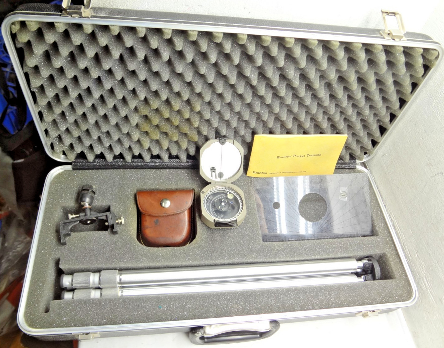 Brunton Classic Pocket Transit Compass KIT w/Leather Case Tripod Manual Surveyor