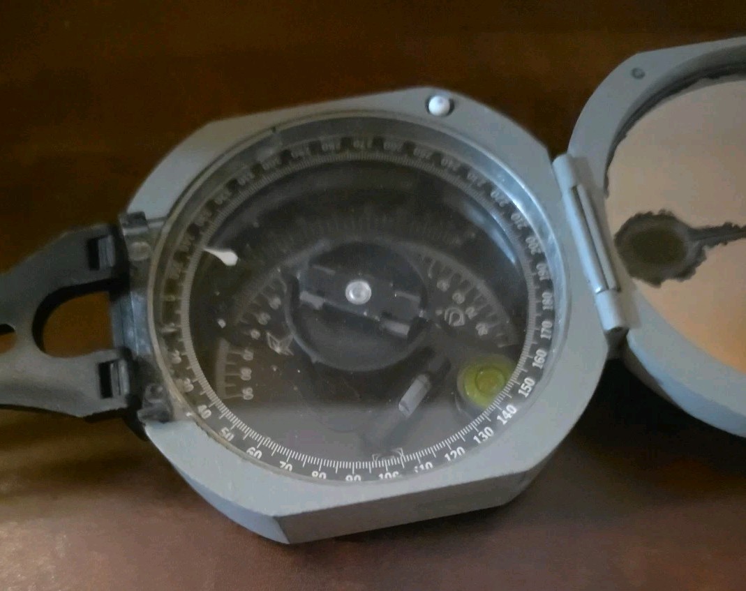 Brunton Classic Pocket Transit Compass w/Leather Case Wyoming USA