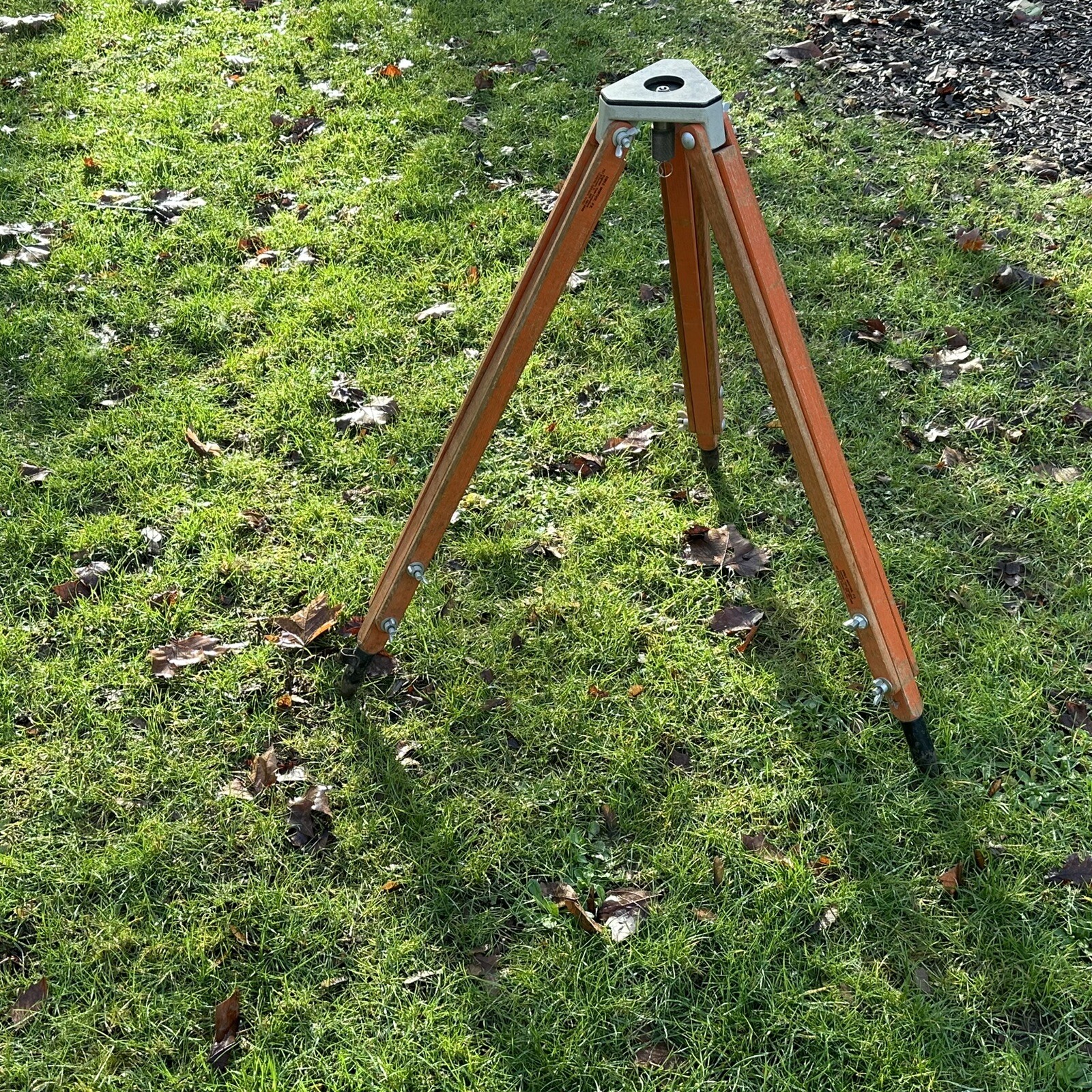 Keuffel & Esser Surveyors Tripod #780016 – America’s First Drafting Supplies Co.