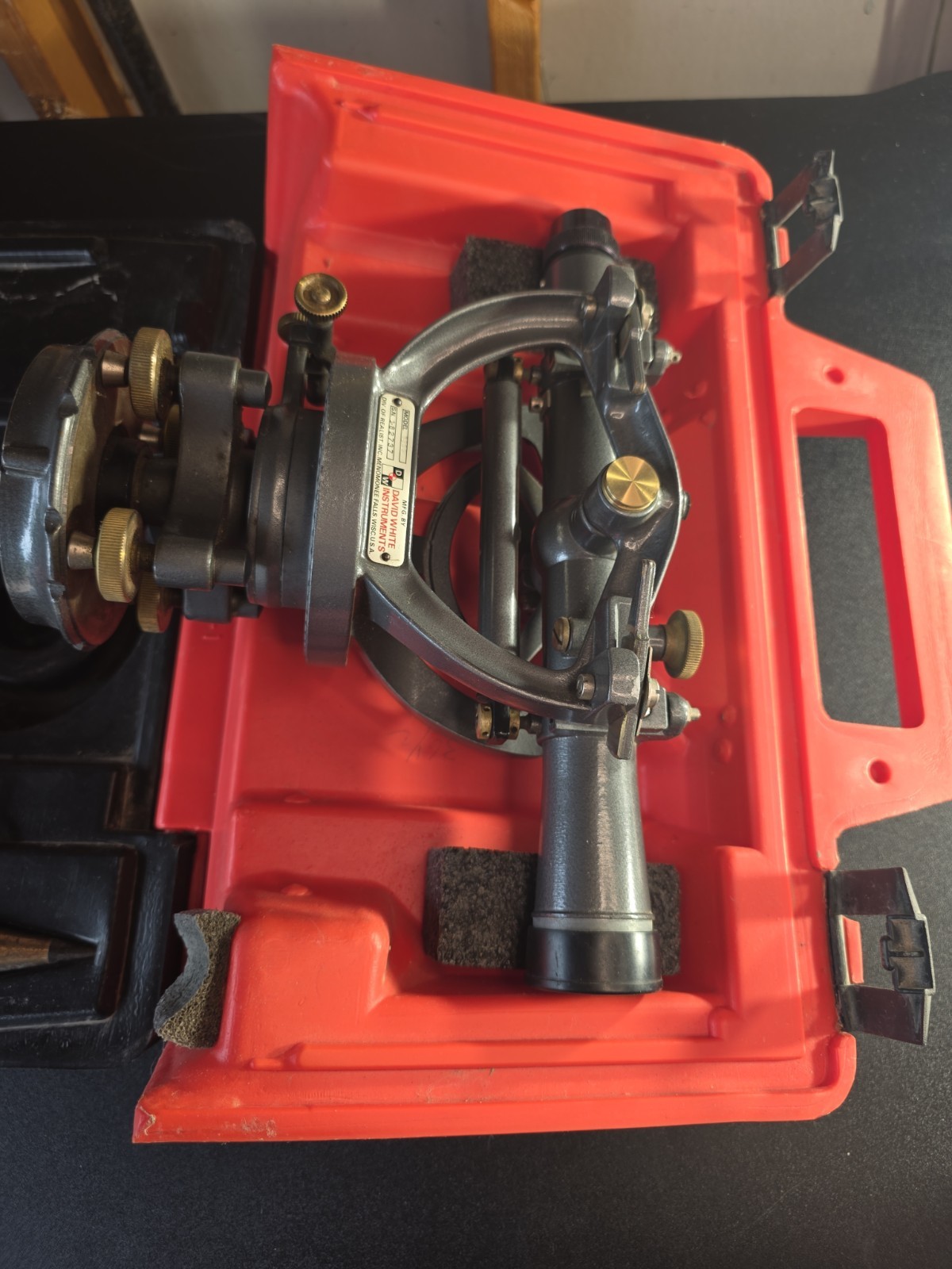 David White Realist Universal Model 8300 Transit Level Surveying Tool with Case