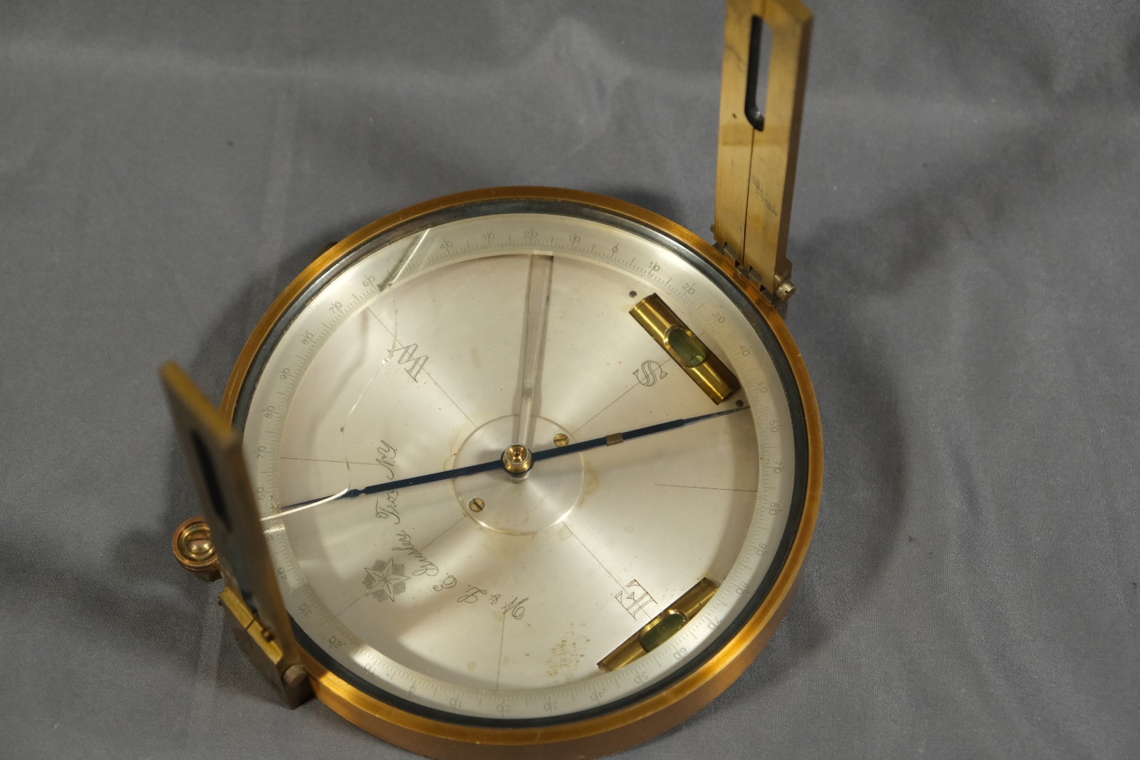 W & LE Gurley Brass Surveyors Staff Compass with Wood Case (Crack Glass)