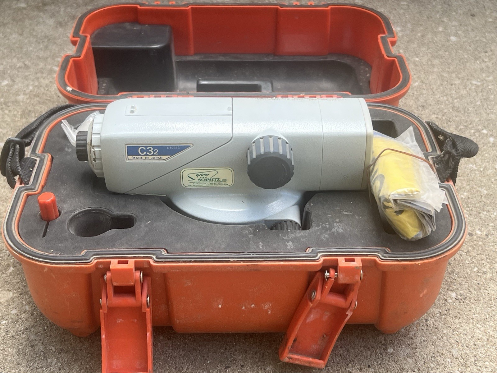 Sokkia C32 Automatic Level Surveying Instrument with Hard Case – Made in Japan
