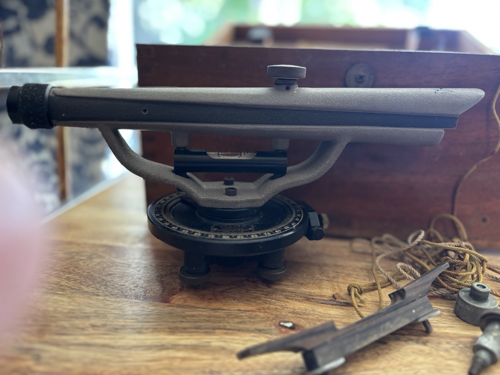 Vintage Survey Equipment Berger 190A Transit Level w/Dovetail Wooden Box r2s3