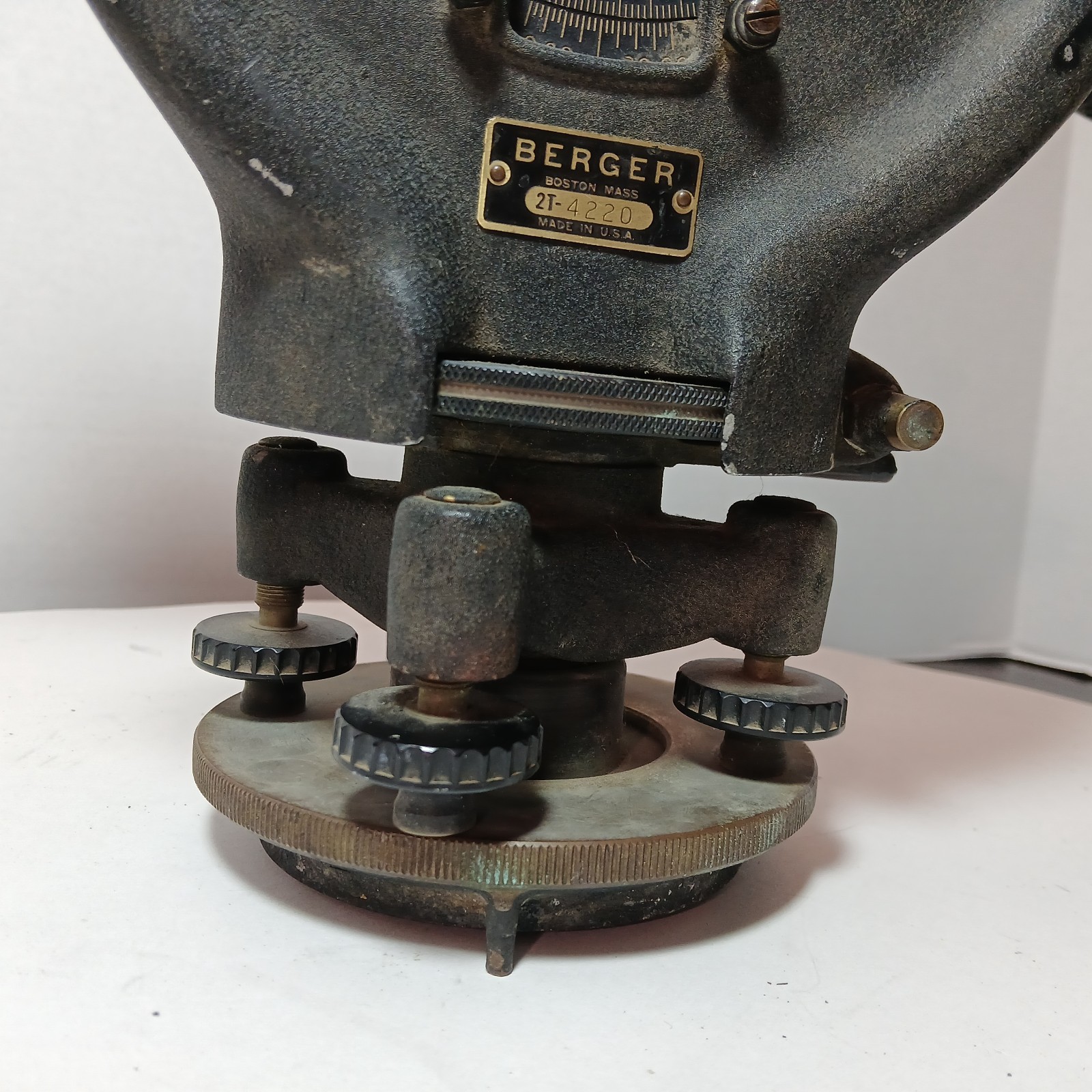 Vintage Berger Engineering Instruments Surveying Transit 2T-4220