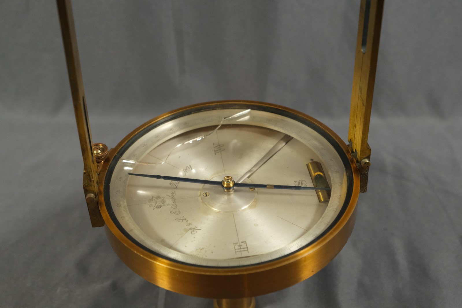 W & LE Gurley Brass Surveyors Staff Compass with Wood Case (Crack Glass)
