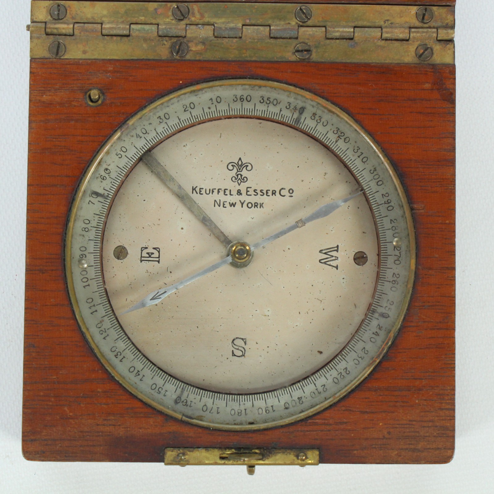 VINTAGE KEUFFEL & ESSER CO COMPASS IN HARDWOOD CASE W/CLASP, 3″ DIA, 3.75″x3.75″