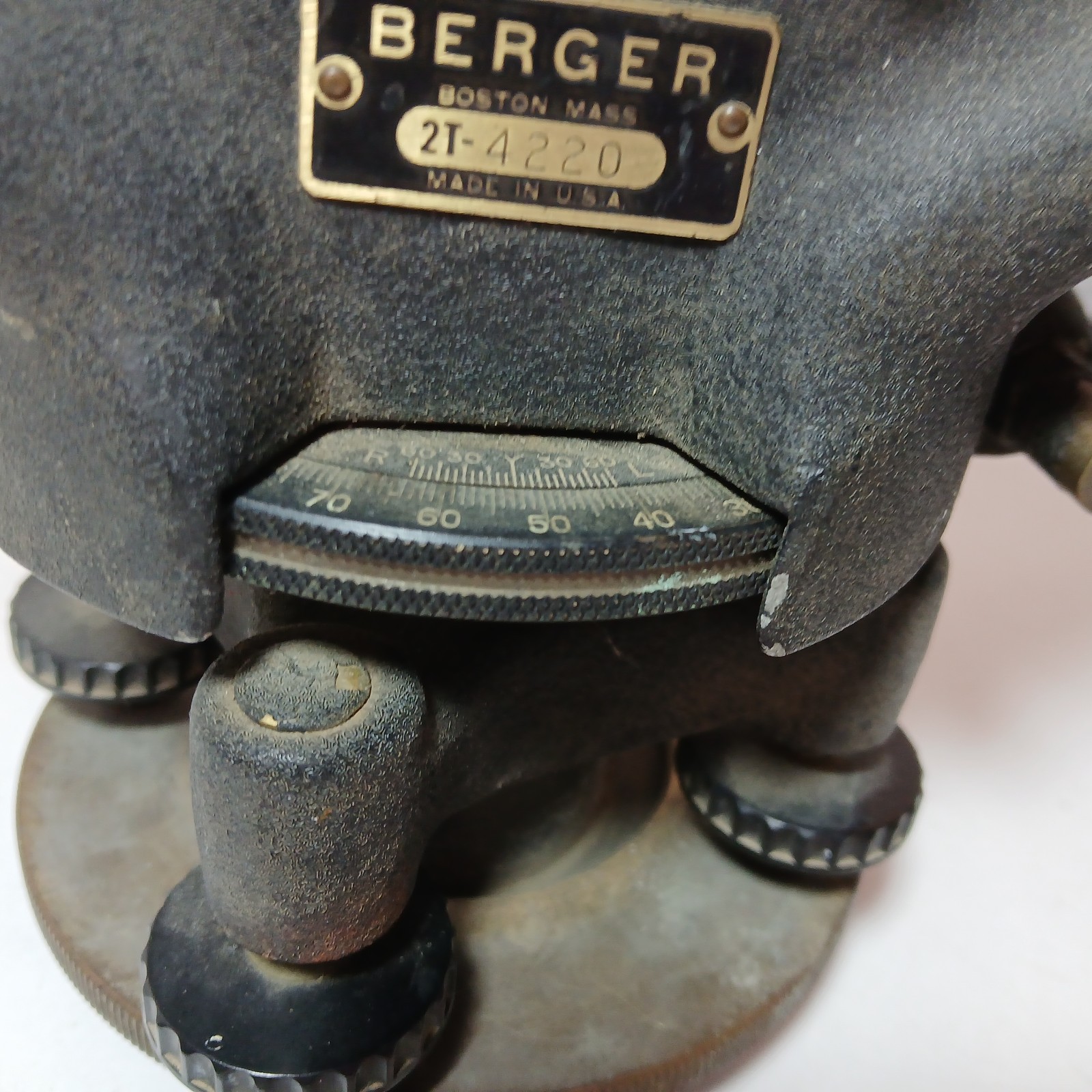 Vintage Berger Engineering Instruments Surveying Transit 2T-4220