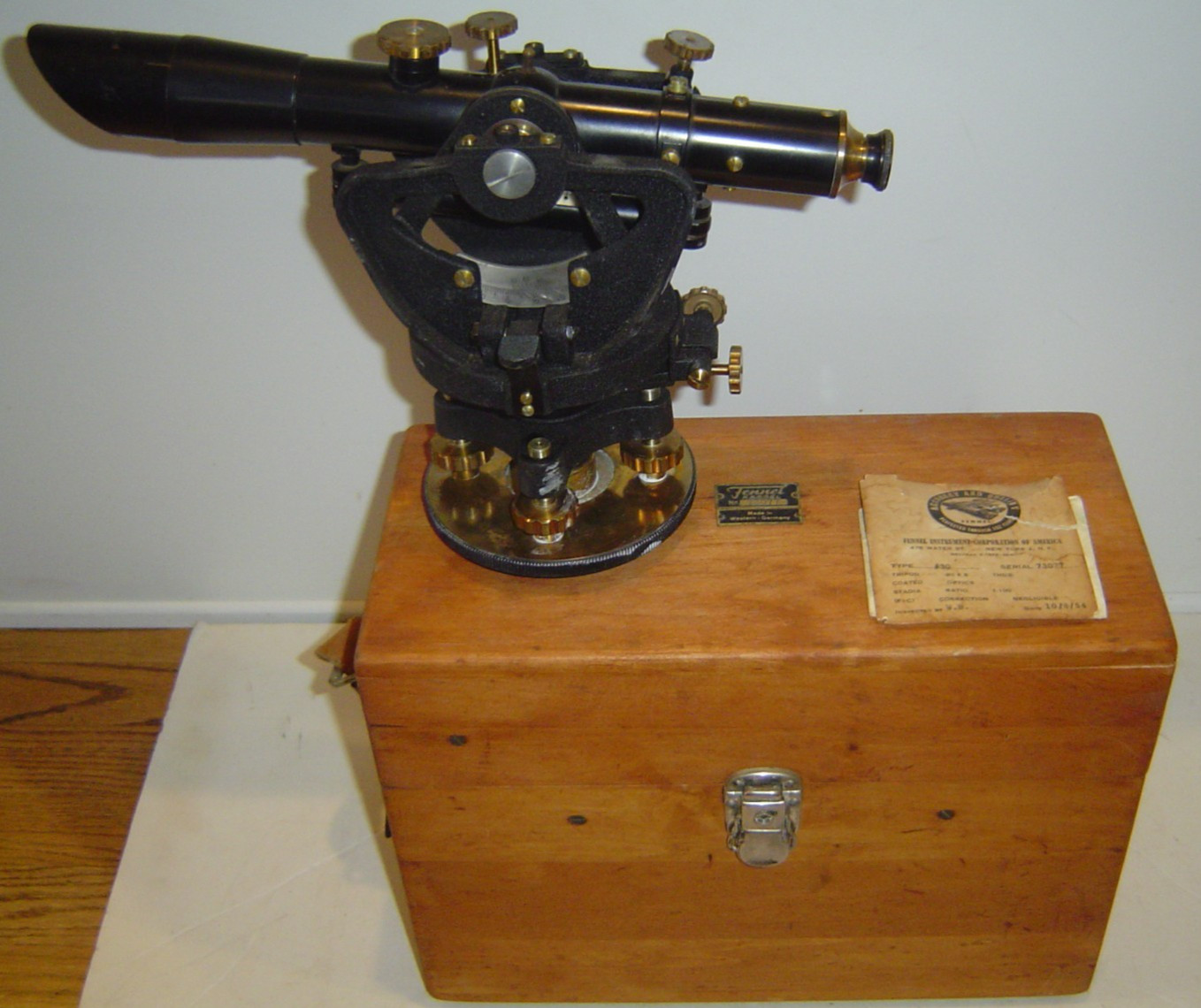 FENNEL- KASSEL Surveyor Level Transit No. 73077 W. Germany BRASS ACCENTS