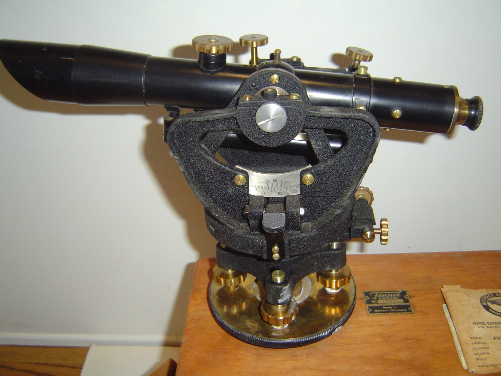 FENNEL- KASSEL Surveyor Level Transit No. 73077 W. Germany BRASS ACCENTS