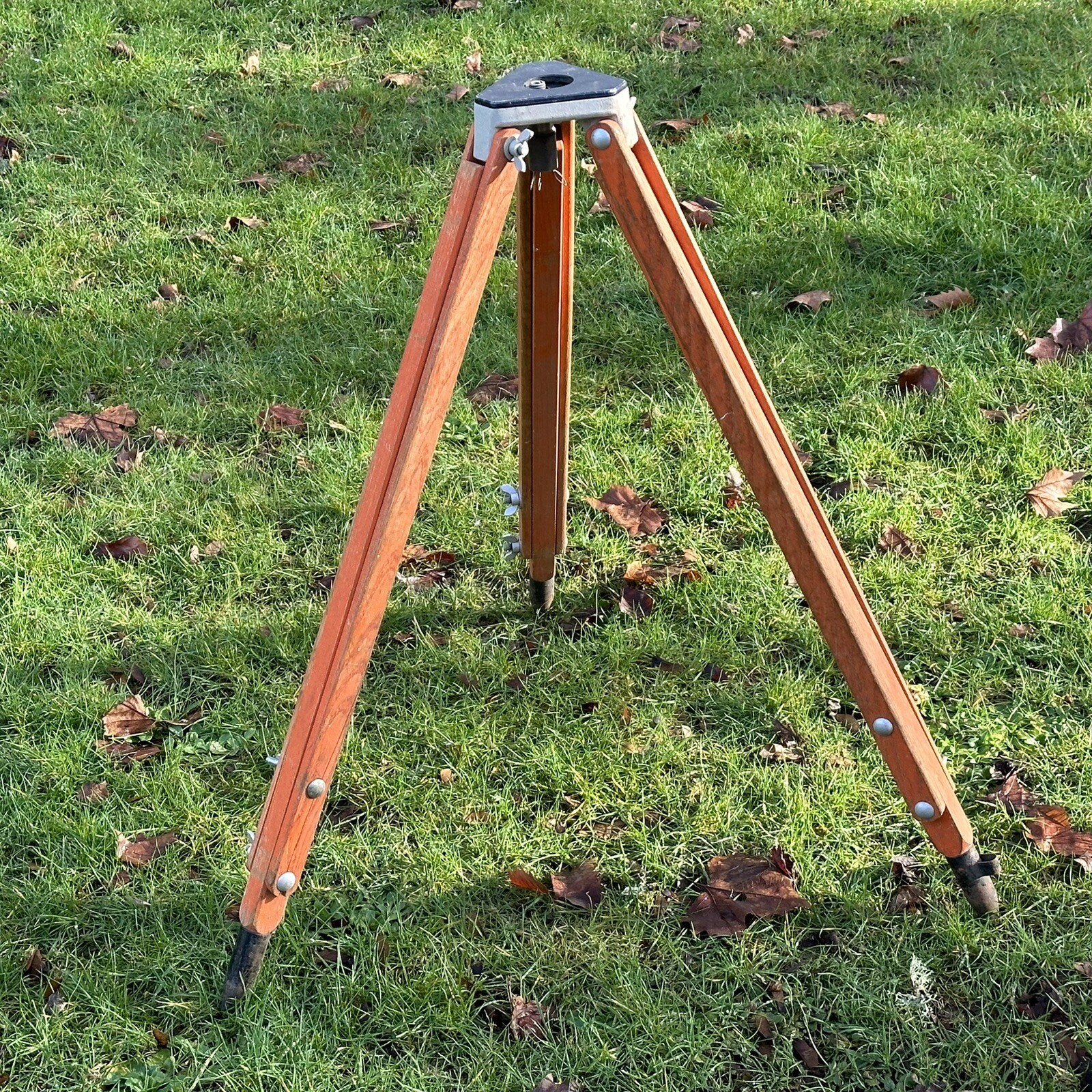 Keuffel & Esser Surveyors Tripod #780016 – America’s First Drafting Supplies Co.