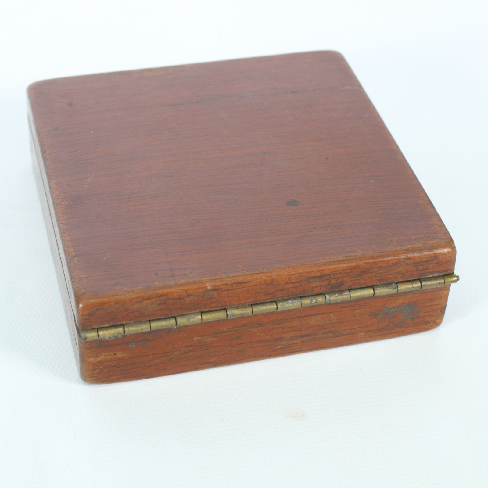 VINTAGE KEUFFEL & ESSER CO COMPASS IN HARDWOOD CASE W/CLASP, 3″ DIA, 3.75″x3.75″