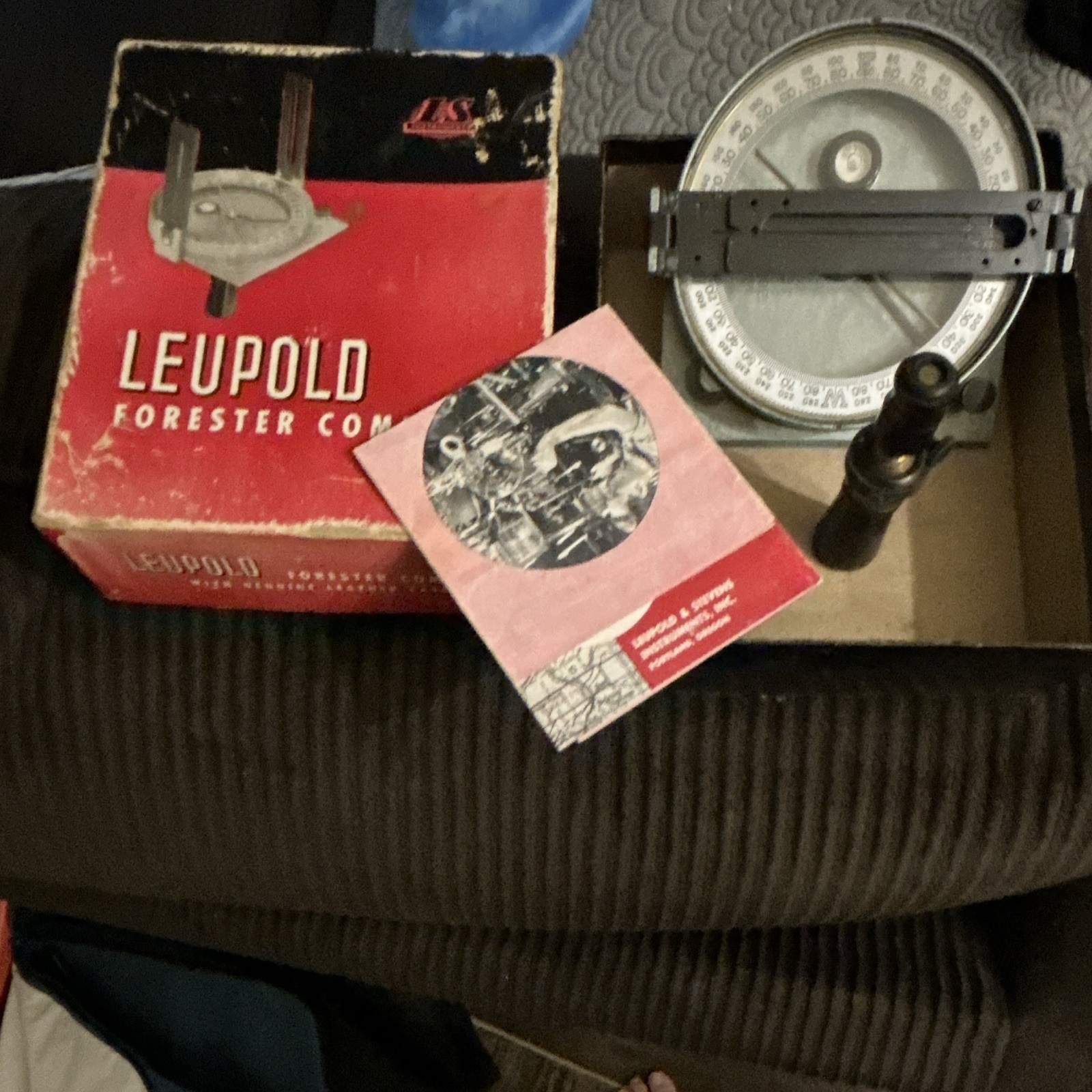 Leupold Forester Compass w/ Box, Manual & Leather Pouch Case