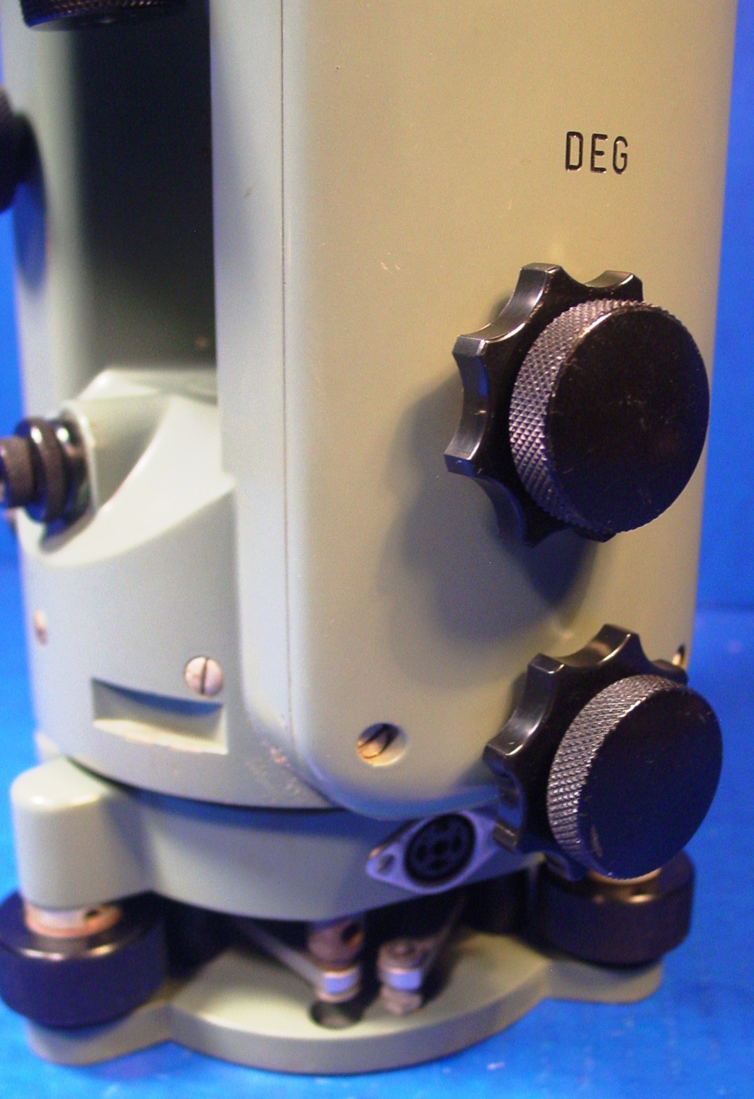 Keuffel Esser KE-6 Survey Theodolite – Nice Survivor
