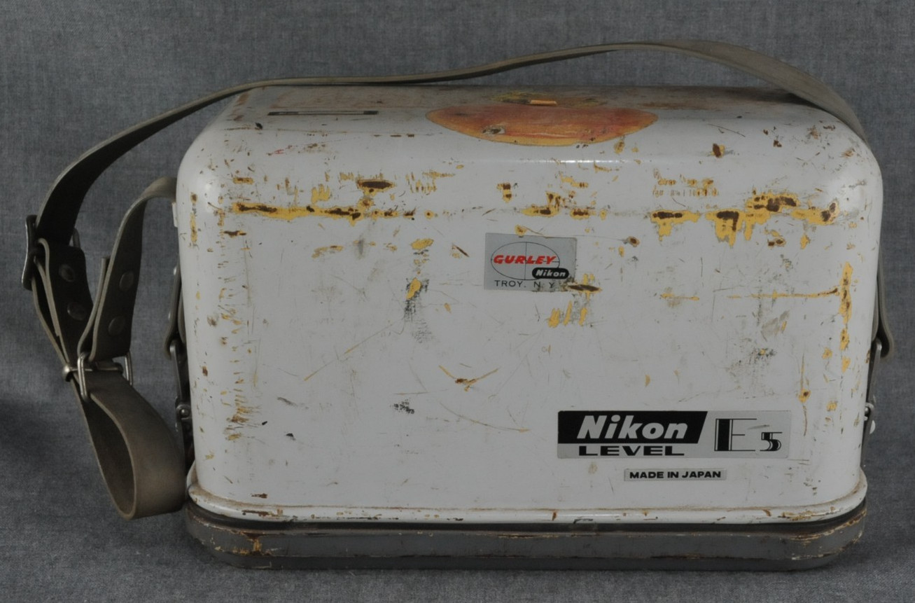 Vintage 1967 Nikon LEVEL E5 25x magnification Surveying equipment Made in Japan